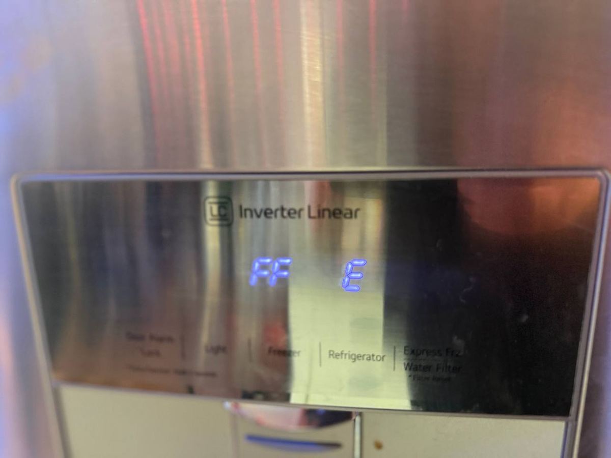 Refrigerator control panel showing an error code during diagnosis